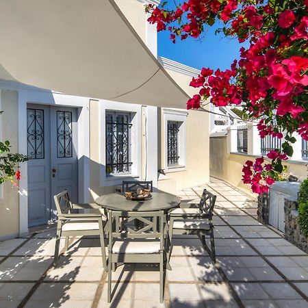 Apartamento Day One Fira Mansion Exterior foto