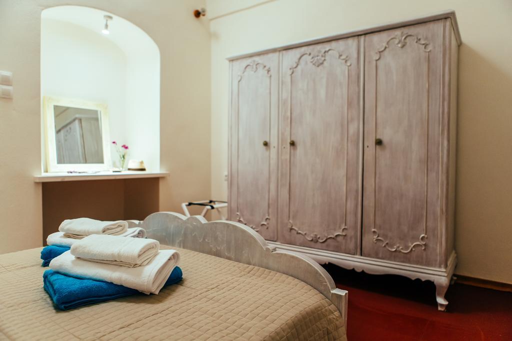 Apartamento Day One Fira Mansion Exterior foto